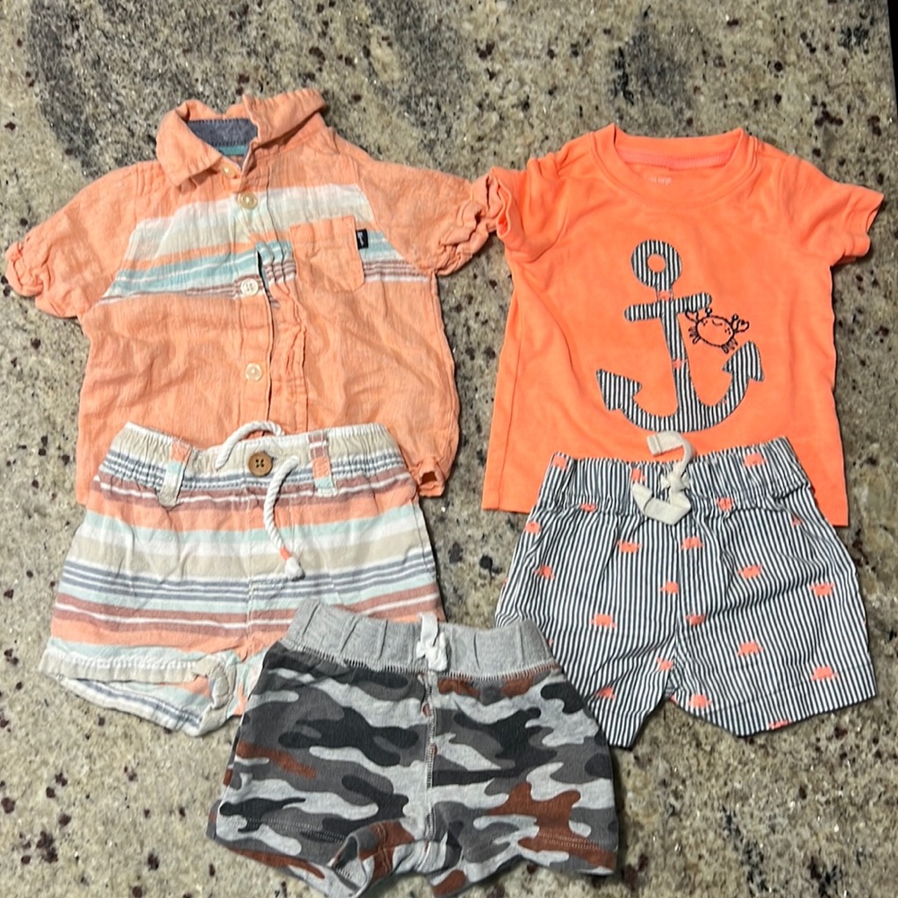 3M shorts and shirts.  No stains. Perfect condition.